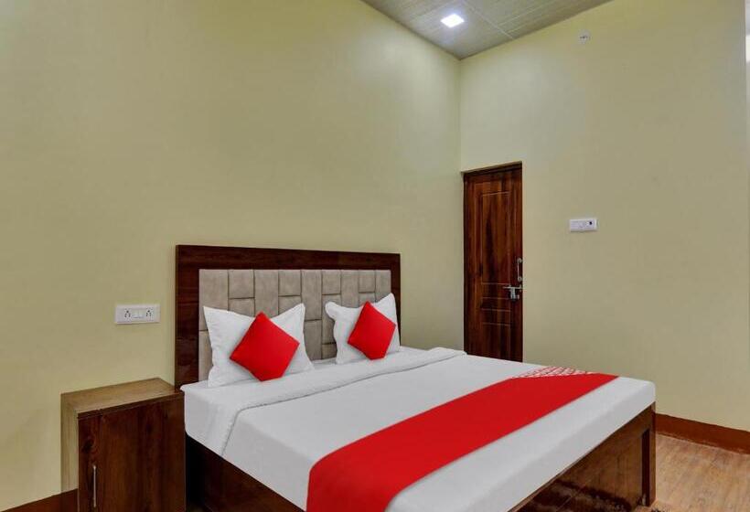 Трехместный Номер Классика, Oyo Flagship 81077 Madhuraj Banquet And Lawn
