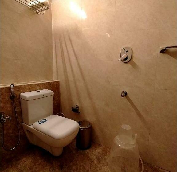 اتاق لوکس, Fabexpress Silver Palace