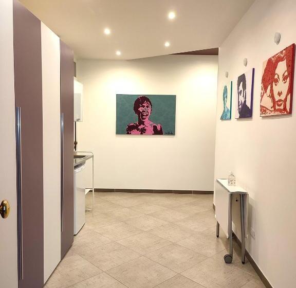 Standardrum, Republic B&b