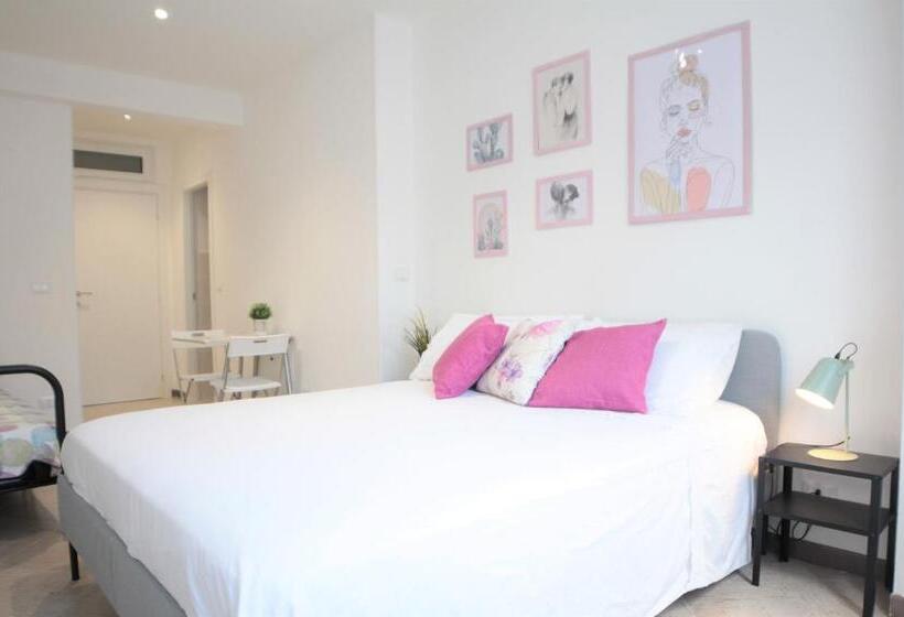 Standardrum, Republic B&b