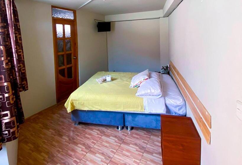 اتاق خانوادگی, Chacraraju Hostel