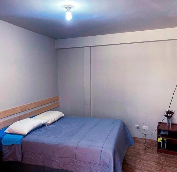 اتاق خانوادگی, Chacraraju Hostel