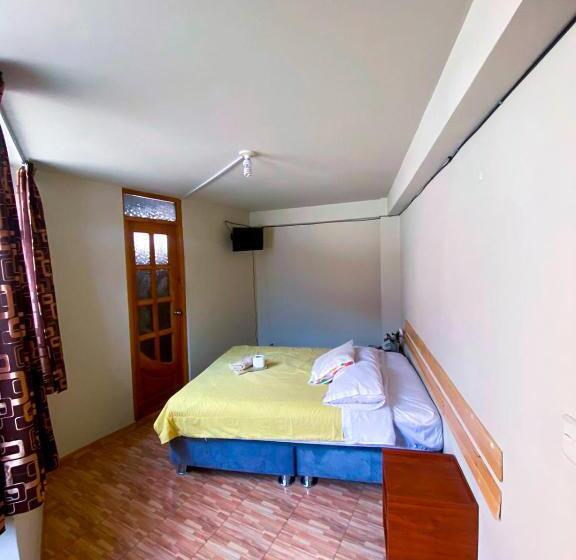 اتاق خانوادگی, Chacraraju Hostel