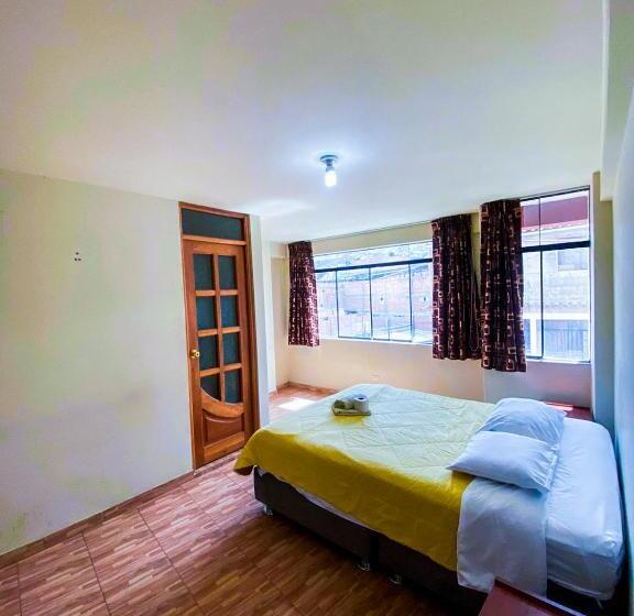 اتاق خانوادگی, Chacraraju Hostel