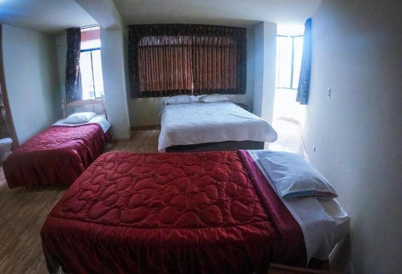 اتاق استاندارد سه نفره, Chacraraju Hostel