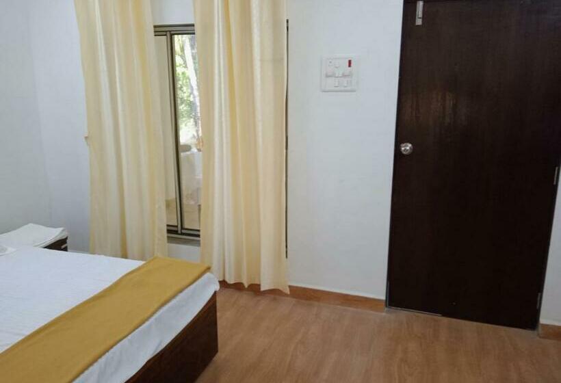 디럭스 룸, Green Woods Resort Near Kashid Beach