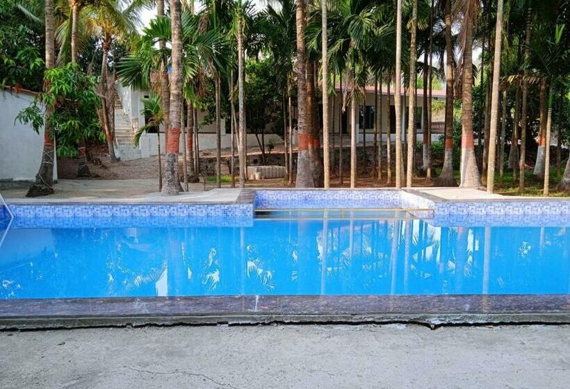 Номер Deluxe, Green Woods Resort Near Kashid Beach