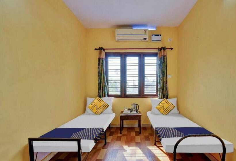 Трехместный Номер Классика, Spot On 81052 The Lake Inn