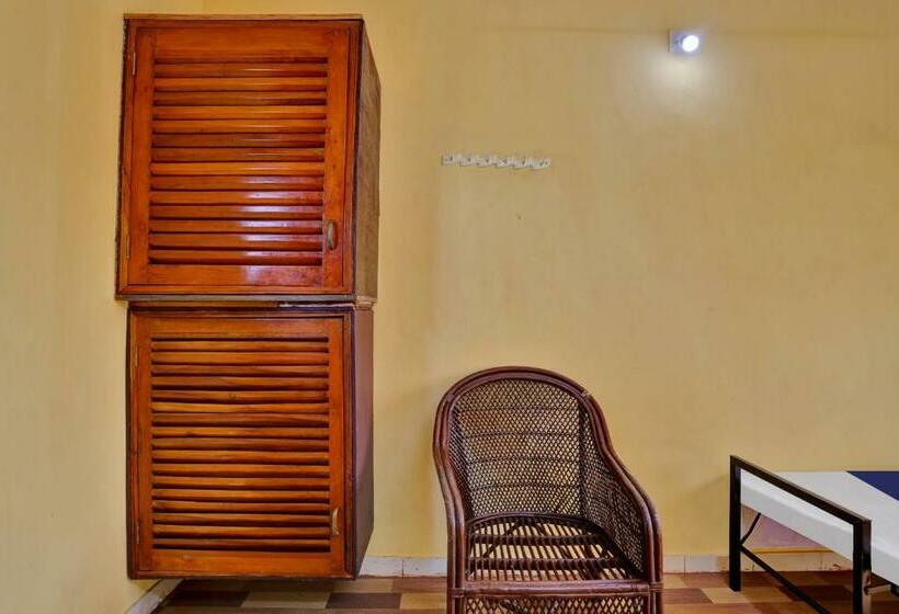 Трехместный Номер Классика, Spot On 81052 The Lake Inn