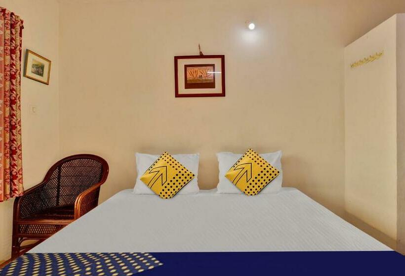 Трехместный Номер Классика, Spot On 81052 The Lake Inn