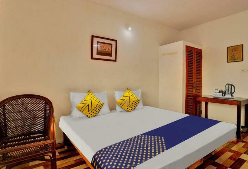 Трехместный Номер Классика, Spot On 81052 The Lake Inn