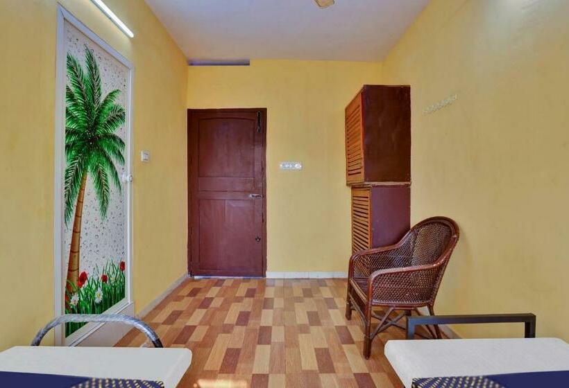 Трехместный Номер Классика, Spot On 81052 The Lake Inn