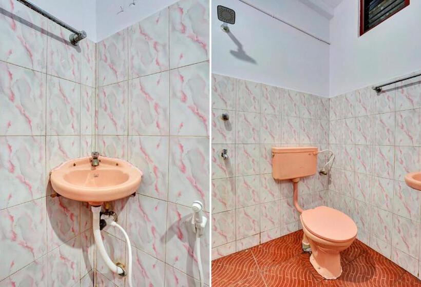 Трехместный Номер Классика, Spot On 81052 The Lake Inn