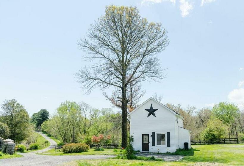 ファミリールーム, Cottage Escape In Virginia Wine Country