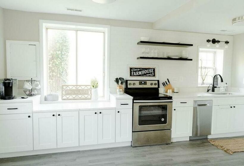 חדר משפחתי, Cottage Escape In Virginia Wine Country