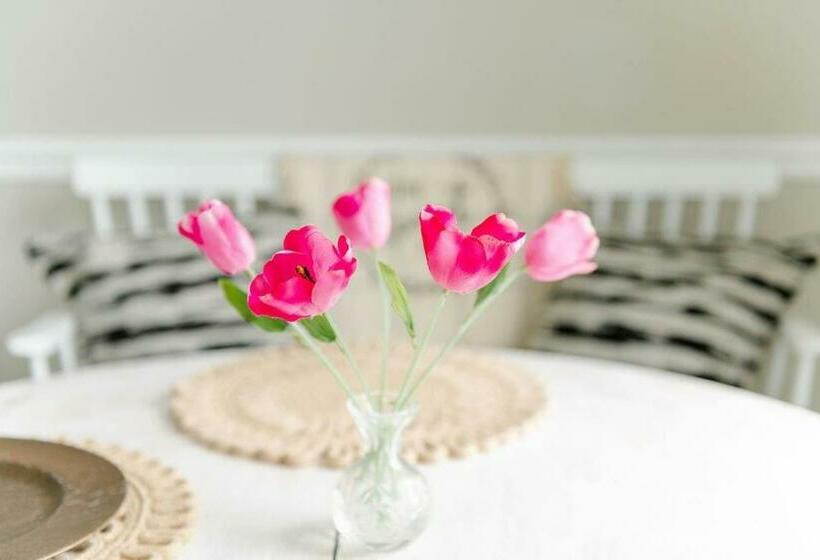 חדר משפחתי, Cottage Escape In Virginia Wine Country