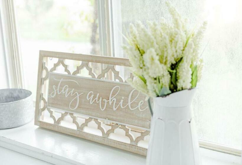 ファミリールーム, Cottage Escape In Virginia Wine Country