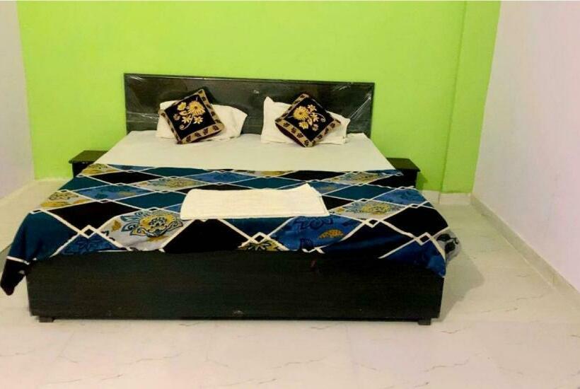 スタンダードルーム, O Shubham Palace