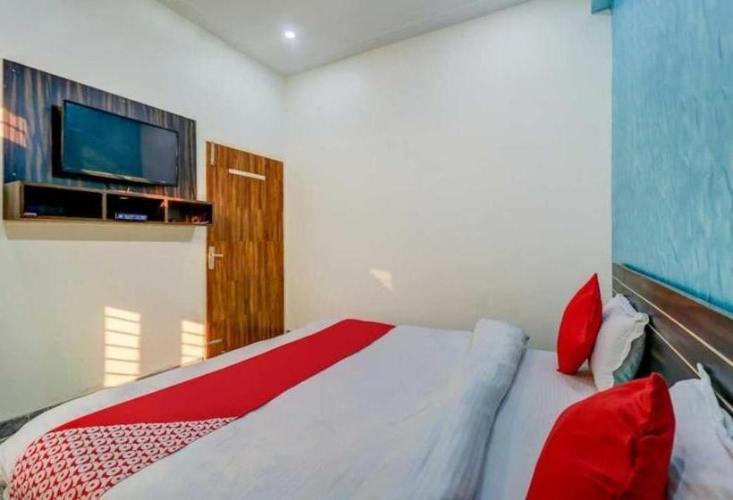 Трехместный Номер Классика, Oyo New Star Residency