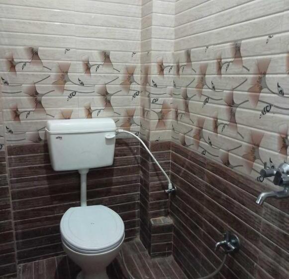 غرفة كلاسيكية ثلاثية, Oyo Ss Grand