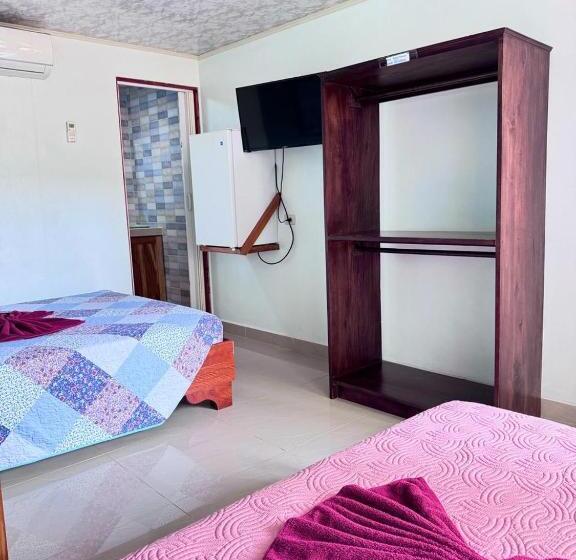 Economy Triple Room, El Chaman