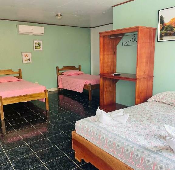 اتاق خانوادگی, El Chaman