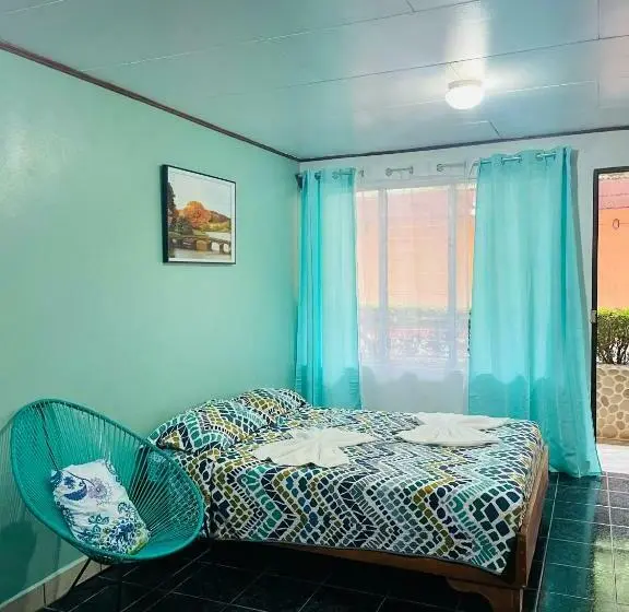 Economy Quadruple Room, El Chaman