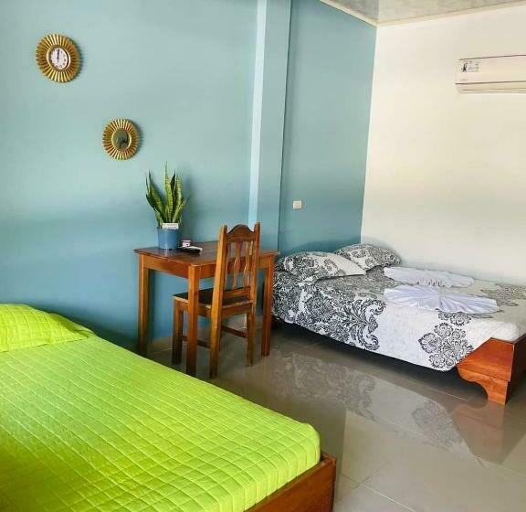 Economy Triple Room, El Chaman