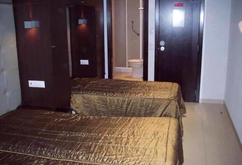 标准三人间, Residência S. Francisco