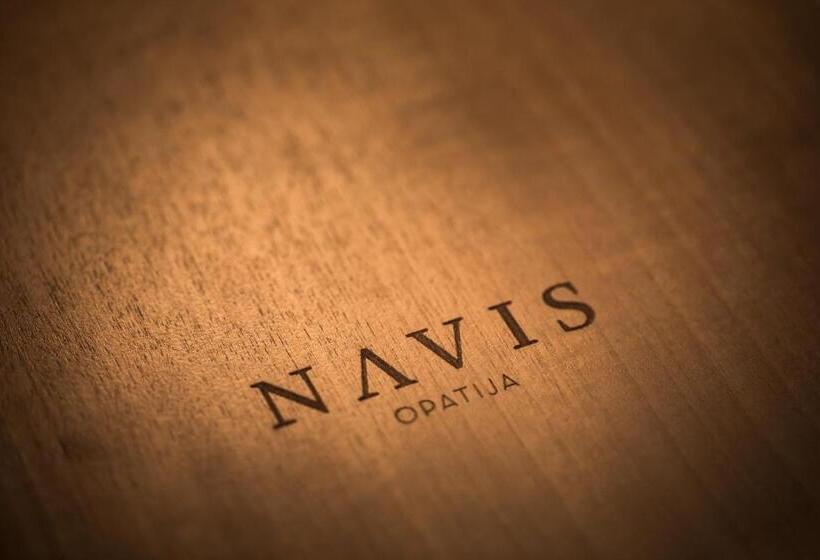 带大床的高级房间, Boutique & Design Hotel Navis