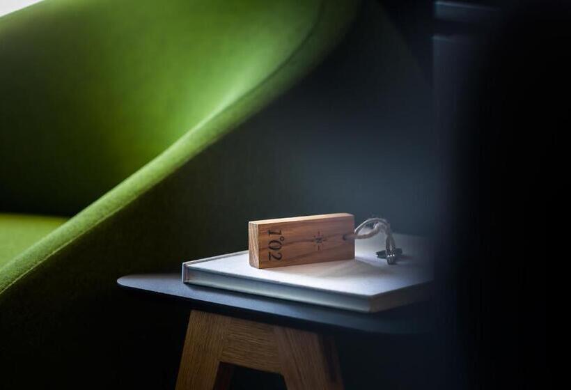 带大床的高级房间, Boutique & Design Hotel Navis