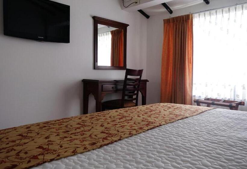 스탠다드 룸, Andres Venero