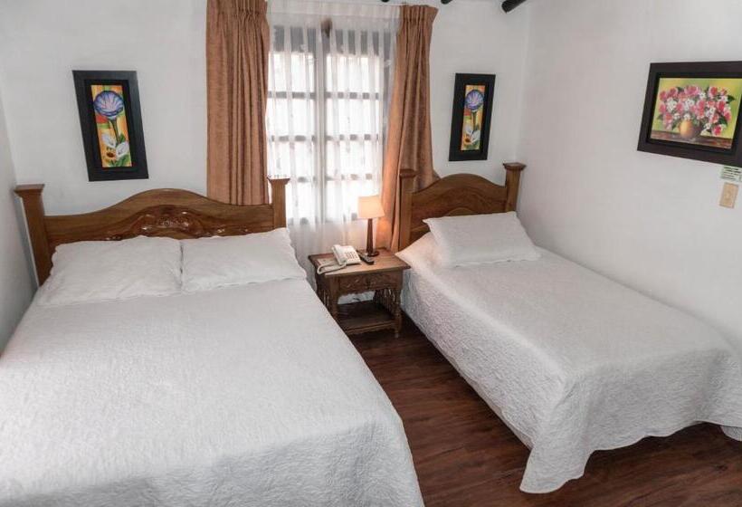 스탠다드 트리플 룸, Andres Venero