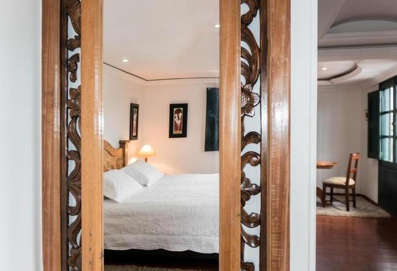 수피리어 스위트, Andres Venero