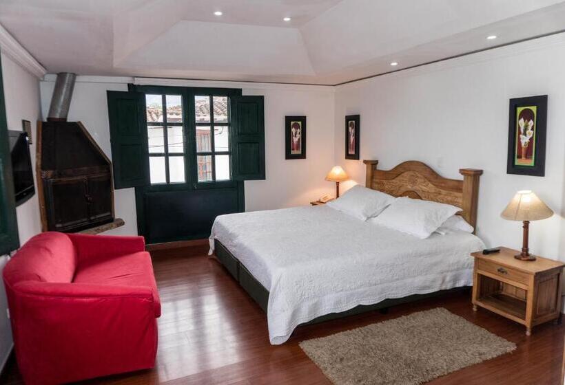 수피리어 스위트, Andres Venero