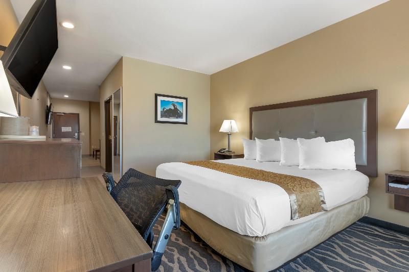 מיטת קינג בסוויטה, Best Western Plus Fort Stockton