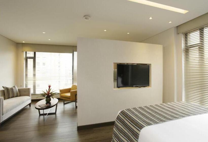 ジュニアスイート, Bs Rosales