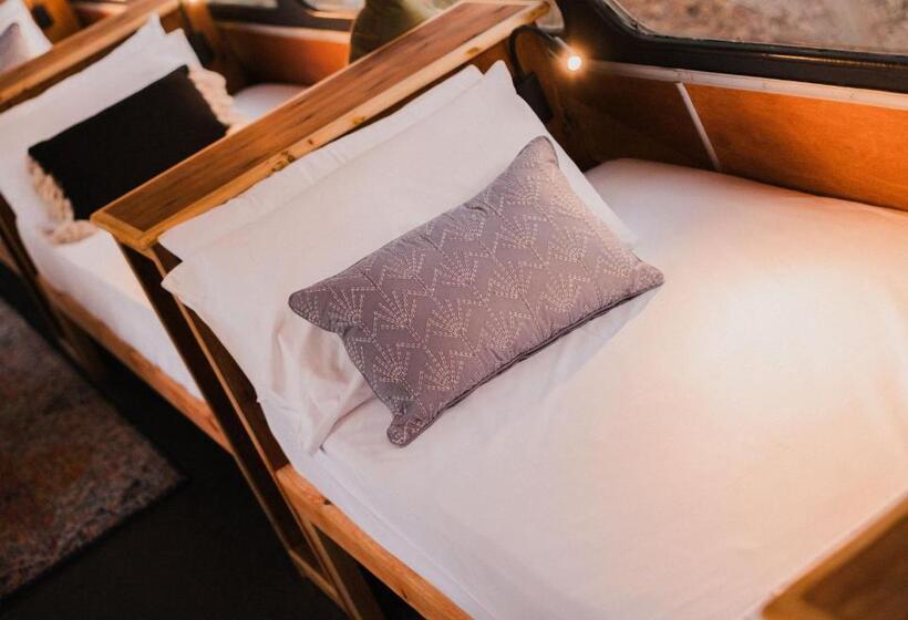 Кровать в Общей Комнате, Bungalow Bay Koala Village Hostel