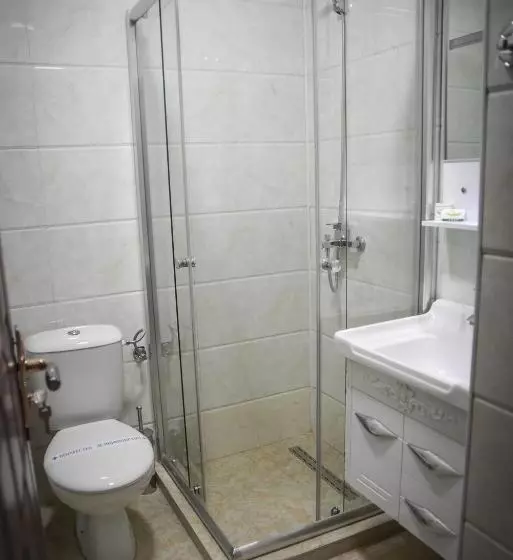 اتاق استاندارد یک نفره, Centro Biznis 92