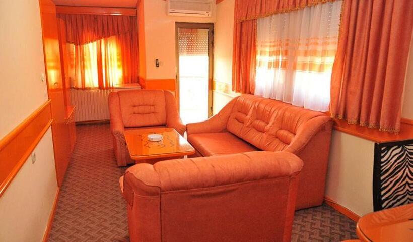 آپارتمان 1 خوابه, Centro Biznis 92