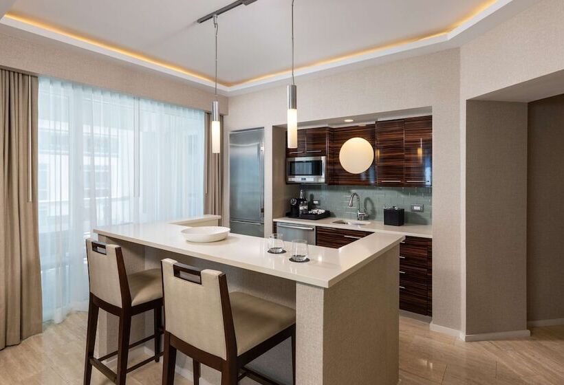 ４ベッドルームアパートメント, Conrad Fortlauderdale Beach