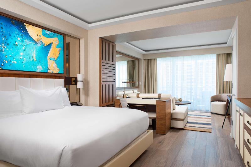 适合残疾人士使用的轻年套间, Conrad Fortlauderdale Beach