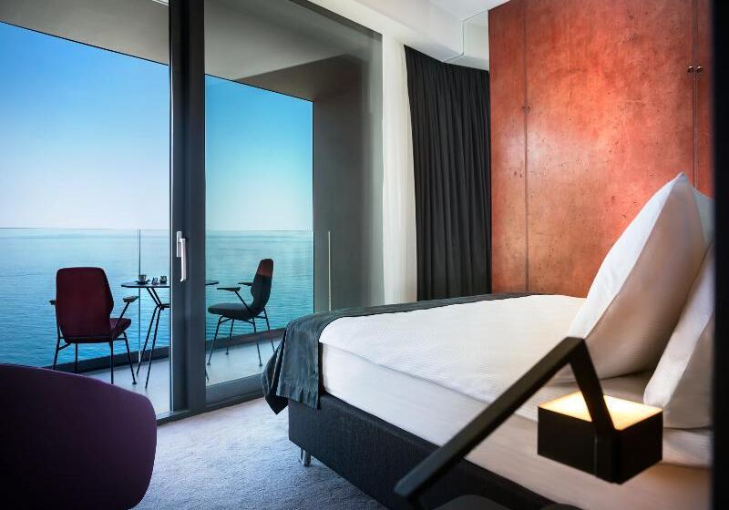 带有一个卧室和海景的高级公寓, Boutique & Design Hotel Navis