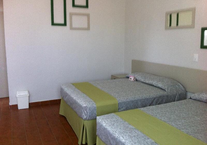 اتاق استاندارد چهار تخته, Dorados Conventions & Resort