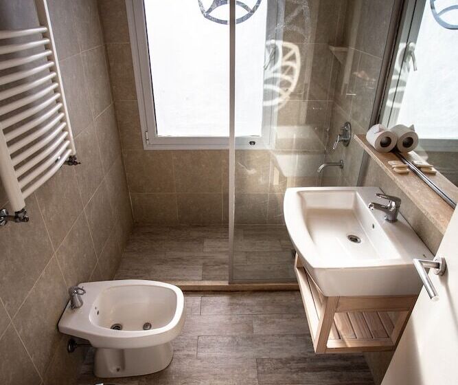 四人标准间, Ecoski By Bund