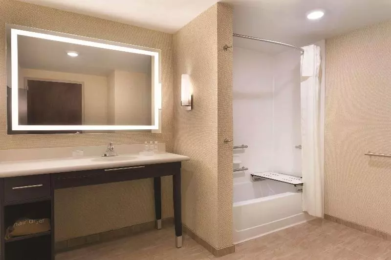 キングサイズベッドのスイートルーム, Homewood Suites By Hilton West Des Moines/sw Mall Area