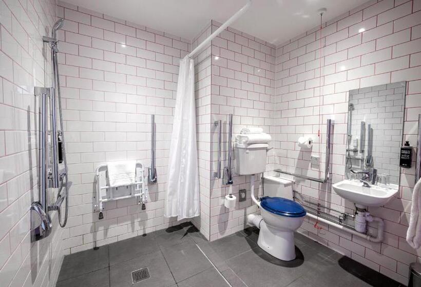 장애인을 위한 스탠다드 룸, Ibis Styles Glasgow Centre George Square