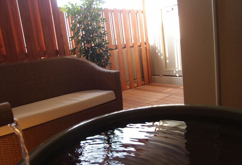 스탠다드 룸, Isegekusando Iseshinsen