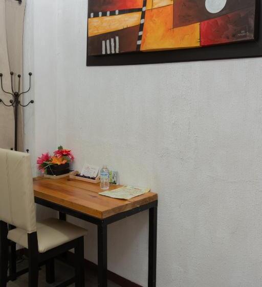 غرفة بريميوم, Makarios