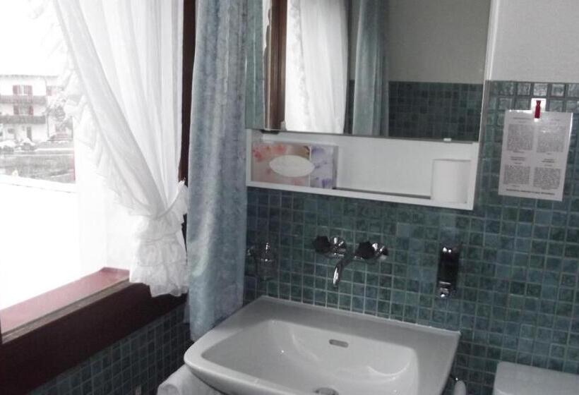 חדר סטנדרט, Minster